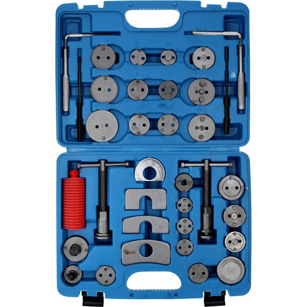 Metallwerkzeug und Kunststoffbuchse