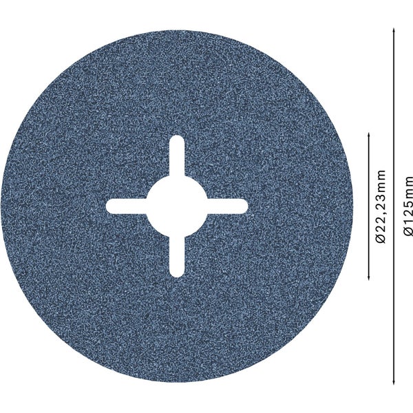 Nutfräser im Einsatz an einem Holzwerkstück mit Maßangaben