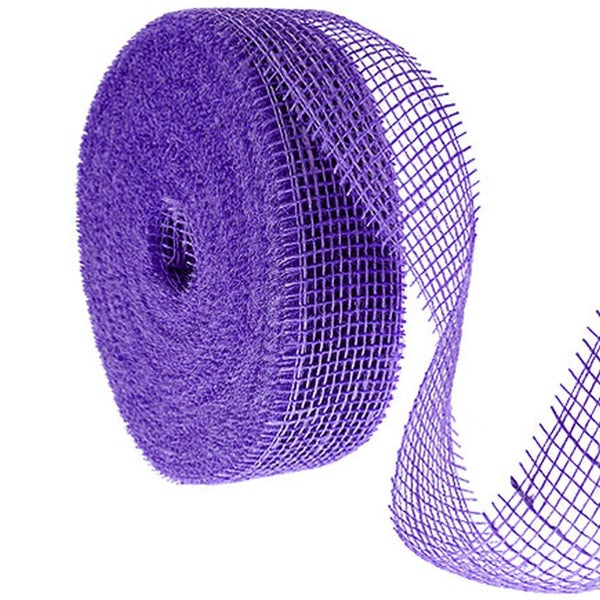 Dekoband in Netzoptik aus violetter Jute auf Rolle für Bastelarbeiten.