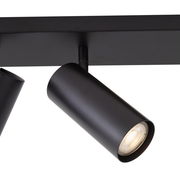 Moderne Deckenleuchte mit schwenkbaren LED Strahlern in zylindrischer Form zur gezielten Beleuchtung.
