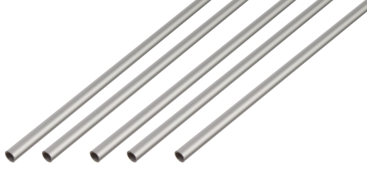 Fünf runde Metallrohre aus Aluminium für Heimwerkerprojekte