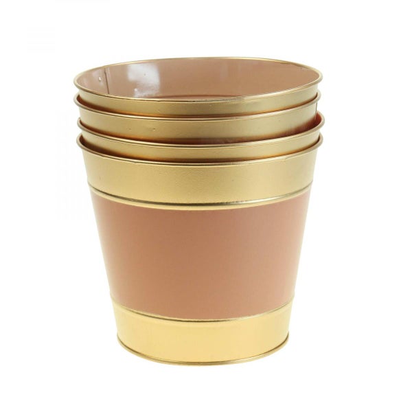 Stapel aus vier Pflanzgefäßen