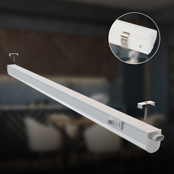 LED Unterbauleuchte mit integriertem Schalter inklusive Befestigungsclips und Schrauben für die Montage.