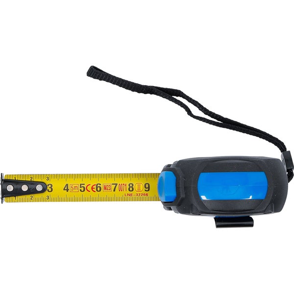 Rollbandmaß mit schwarzem Gehäuse und gelbem Band