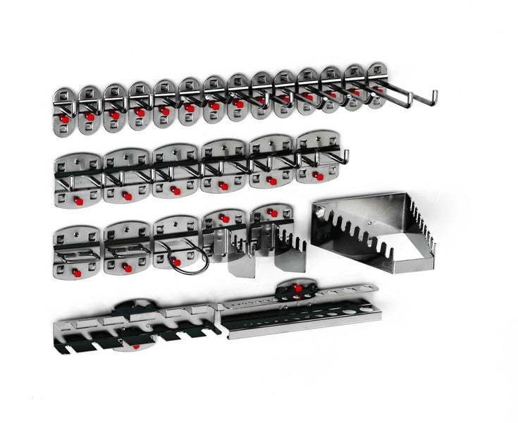 Set mit verschiedenen Werkzeughaltern und Haken aus Metall für Lochwandsysteme.