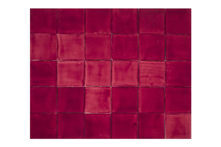 Quadratische Fliesen für Wand und Boden