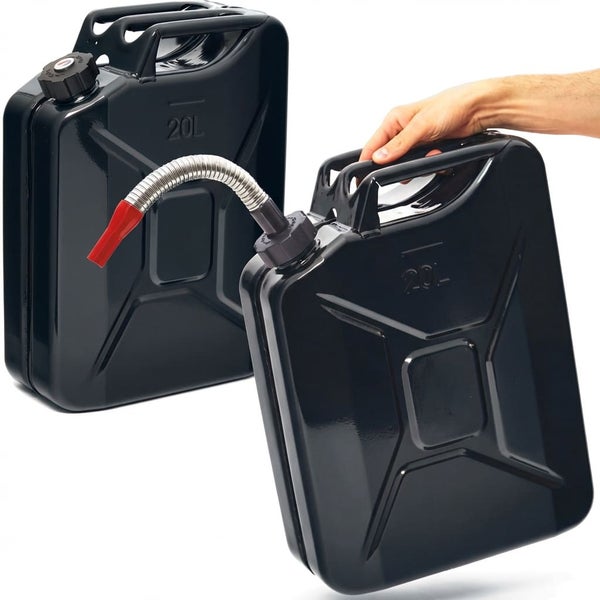 Zwei schwarze 20 Liter Kraftstoffkanister, einer mit flexiblem Auslauf
