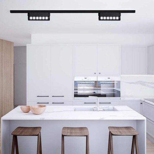 Moderne Küche mit schwarzem Schienensystem und LED Spots
