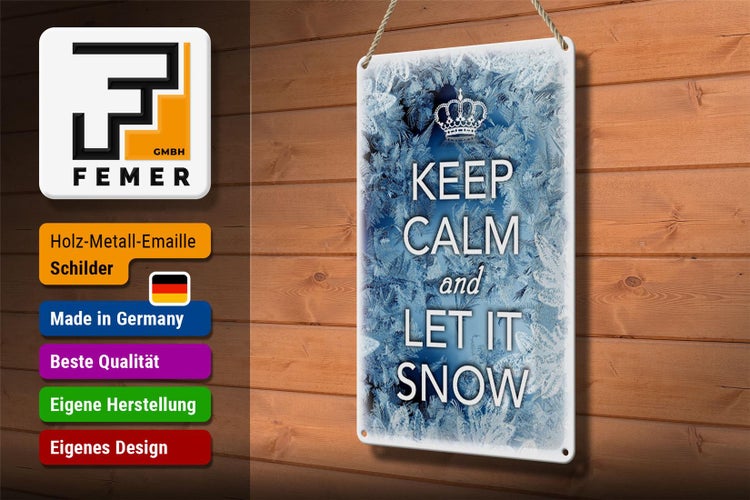 Nahaufnahme einer Spiraea-Blüte mit rosa Blüten und grünen Blättern.