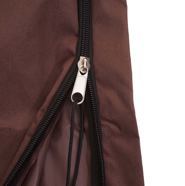 Reißverschluss an brauner Schutzhülle