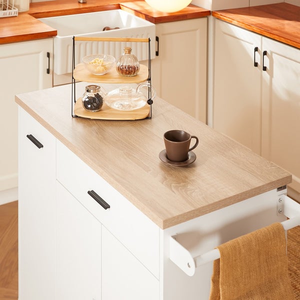 Kücheninsel mit Arbeitsplatte, Schrank, Handtuchhalter und Dekorationsartikeln