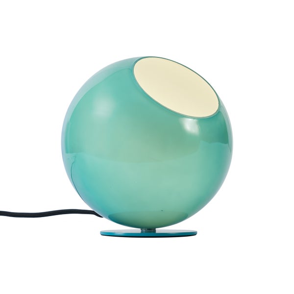 Kugelförmige Tischleuchte in Mintgrün mit weißem Diffusor und rundem Standfuß.