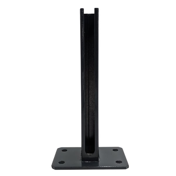 Metallpfosten mit Montageplatte
