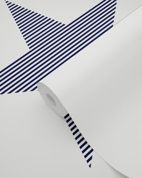 Tapetenrolle mit geometrischem Streifenmuster