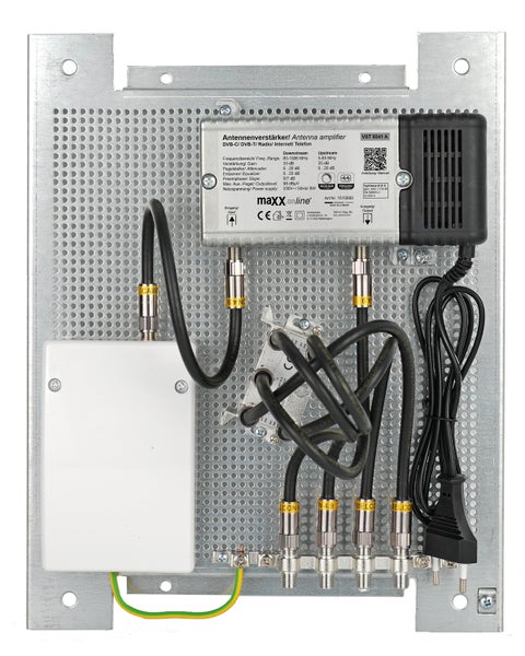 4 Teilnehmer Set mit Antennenverstärker für Kabelfernsehen 33 dB Verstärkung & Rückkanal, Kabel Verteiler, Überspannungsschutz, F-Verbindungskabel vormontiert auf Lochblech Montageplatte