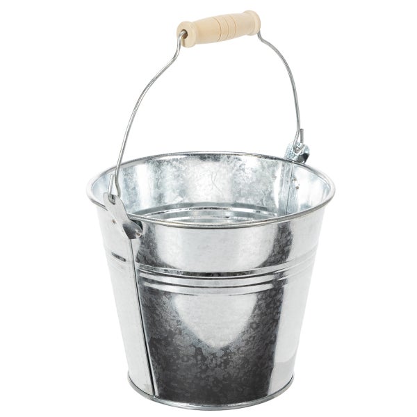 Verzinkter Metalleimer mit Holzgriff.