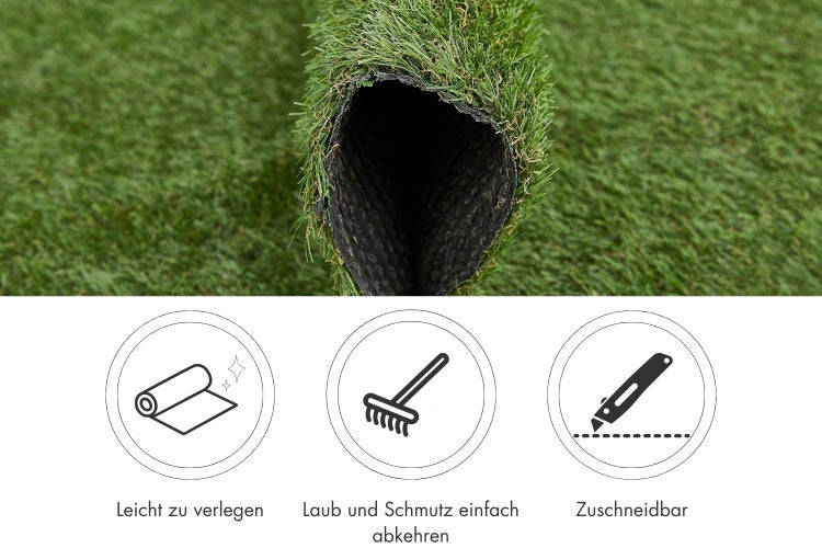 Ein Stück aufgerolltes Kunstrasen mit Symbolen für einfache Verlegung, leichte Reinigung von Laub und Schmutz sowie einfache Zuschneidbarkeit.