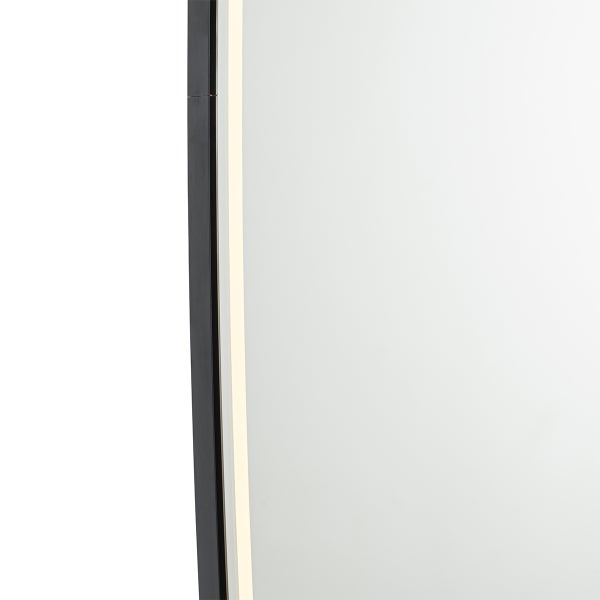 Detailansicht eines Spiegels mit LED Beleuchtung