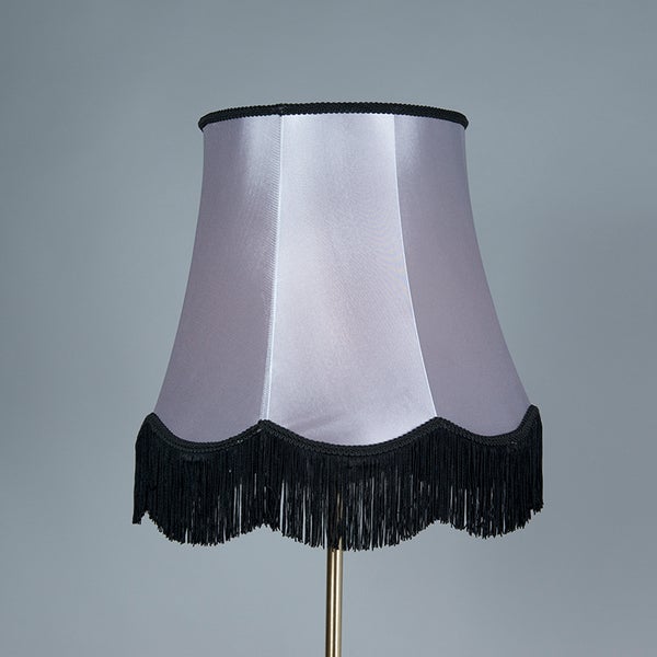 Lampenschirm mit Fransen