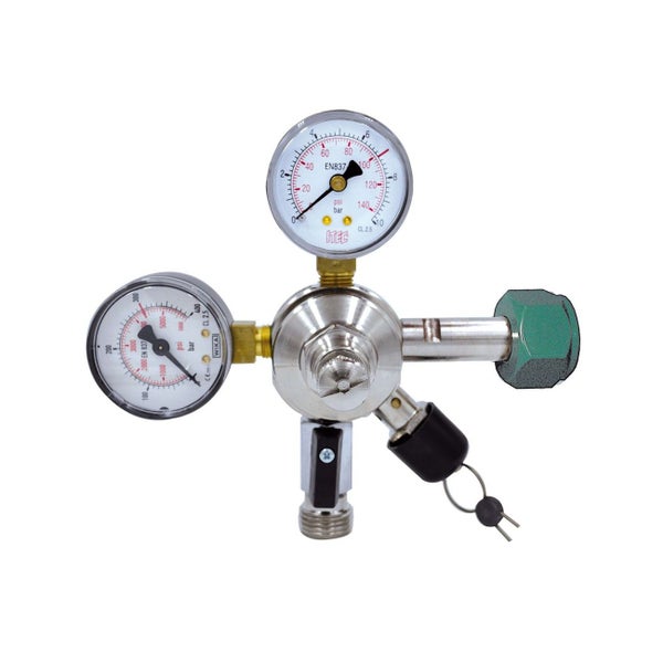 Druckminderer mit zwei Manometern zur Druckanzeige