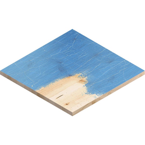 Quadratische Holzplatte, teilweise mit Farbe bedeckt