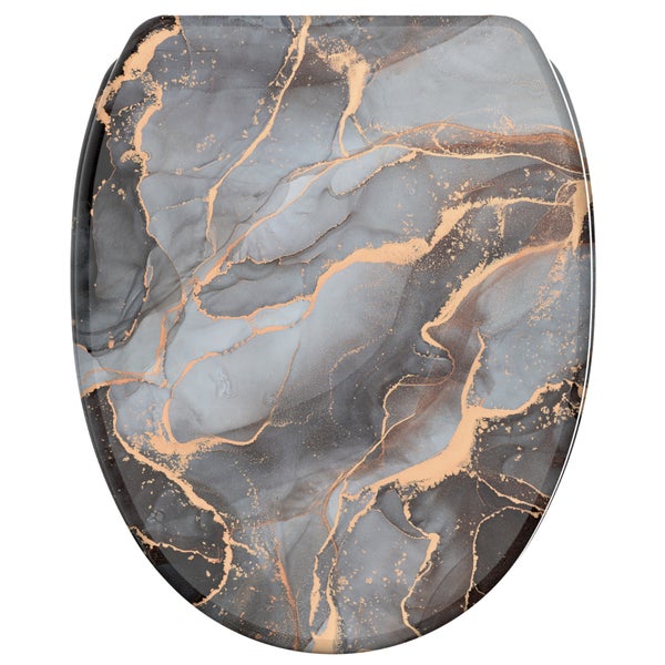 WC-Sitz mit abstraktem Marmormuster in Grau und Gold.