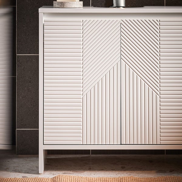 Badezimmermöbel mit geometrischem Design