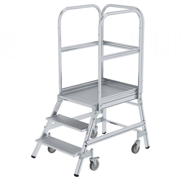 Rollgerüst mit drei Stufen und Haltegriff