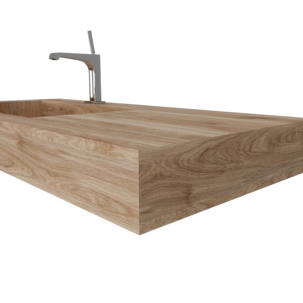 Moderner Waschtisch in Holzoptik mit integriertem Waschbecken und verchromter Einhebelmischer-Armatur.