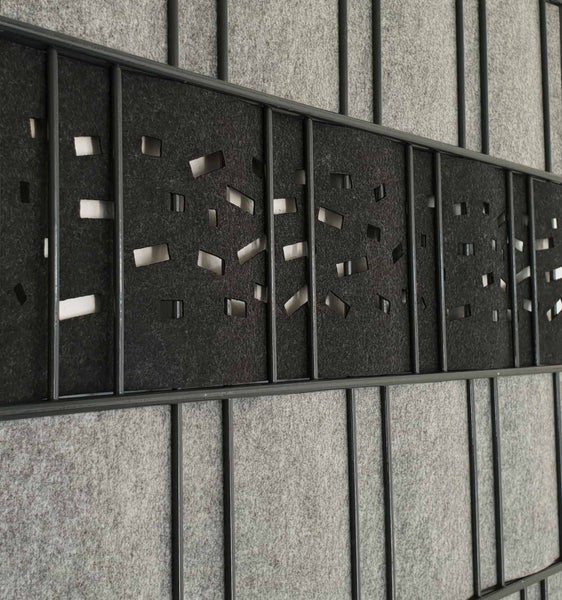 Raumteiler mit rechteckigen Ausschnitten