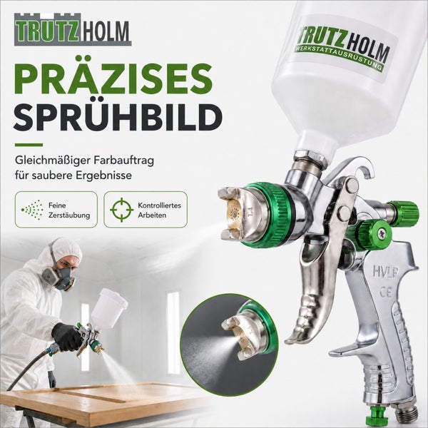 Trutzholm HVLP Lackierpistole mit Farbbecher für präzisen Farbauftrag beim Arbeiten an Holzoberflächen.