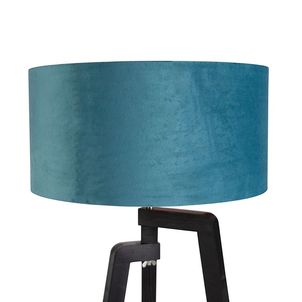 Stehlampe mit blauem Lampenschirm und Holzfuß