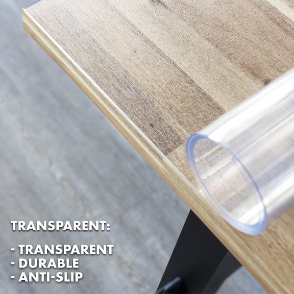Transparente, strapazierfähige und rutschfeste Tischschutzfolie auf einem Tisch