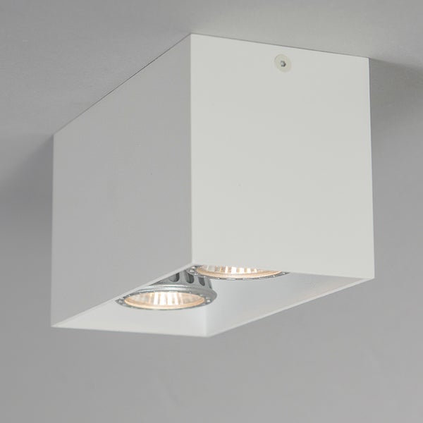 Quadratische Deckenleuchte mit zwei Lichtquellen