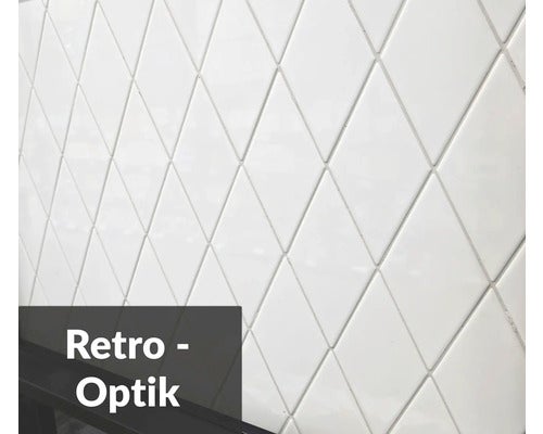 Wandfliesen mit Rautenmuster im Retro-Stil