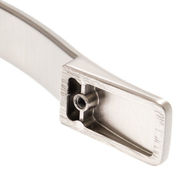 Detailansicht eines Möbelgriffs mit Befestigungsgewinde