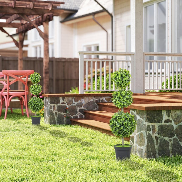 Holzregal mit vier Ablagen und Maßangaben