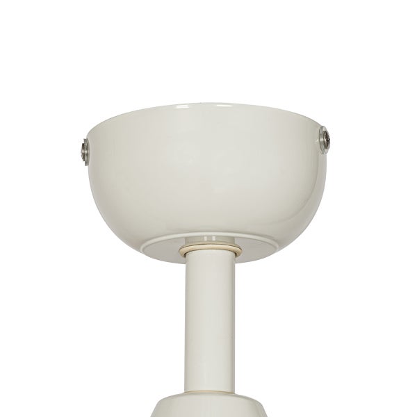 Weiße Deckenhalterung mit Baldachin und Stange für Deckenventilatoren aus Metall.