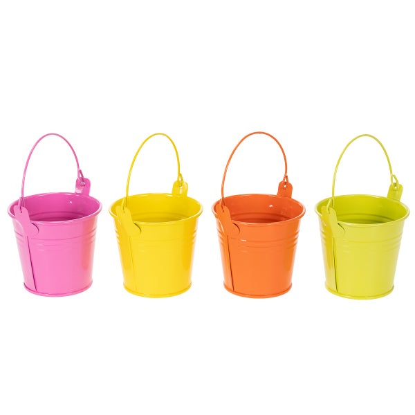 Set aus vier dekorativen kleinen Metalleimern mit Henkeln in verschiedenen Farben.