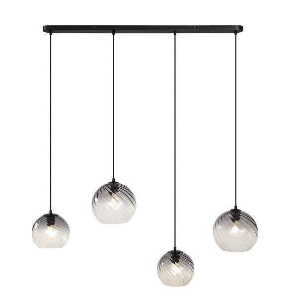 Hängelampe mit vier runden Glasschirmen