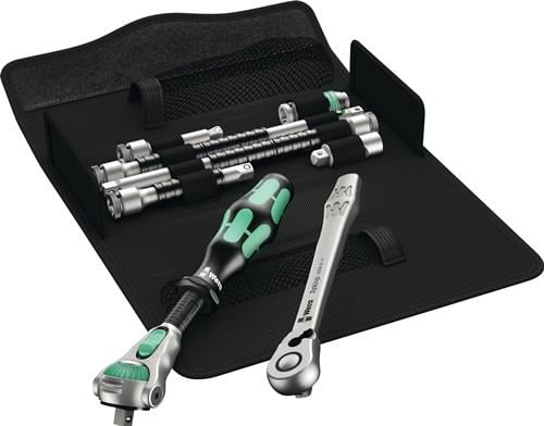 Werkzeugsatz mit Schraubendreher, Ratsche und Zubehör in schwarzer Tasche