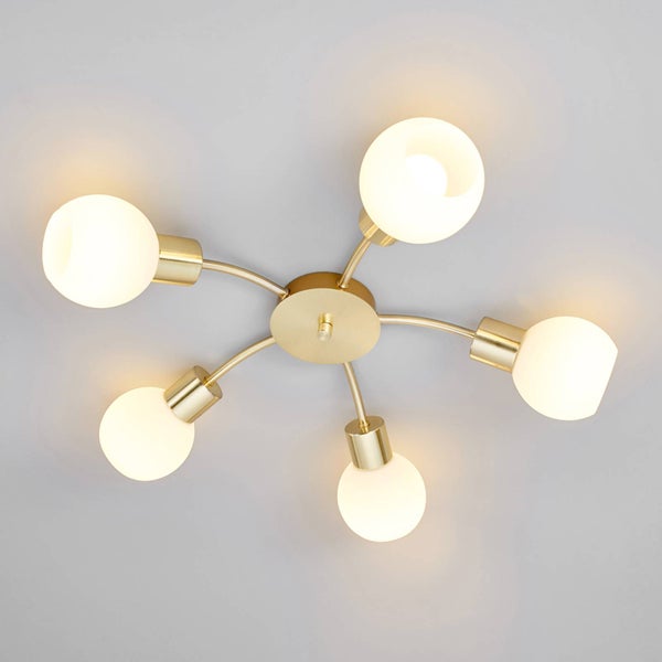 Deckenleuchte mit fünf Leuchtenarmen und kugelförmigen Lampenschirmen