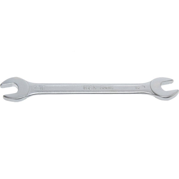 Rohrschelle mit Schrauben zur Befestigung von Rohren