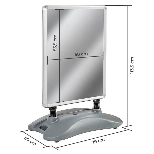 Kundenstopper mit den Maßen 113,5 cm Höhe, 58 cm Breite und 83,5 cm Länge