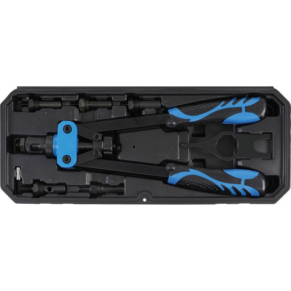 Blindnietmutternzange mit verschiedenen Aufsätzen im Koffer