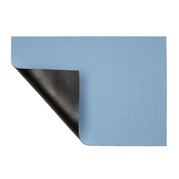 Blaue Antirutschmatte mit schwarzer Unterseite