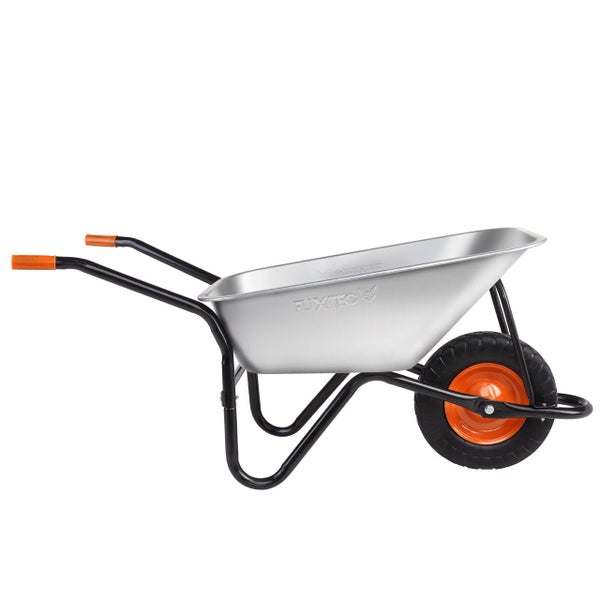 FUXTEC Schubkarre mit verzinkter Mulde, schwarzem Stahlgestell, einem Luftrad mit oranger Felge und orangen Griffen.