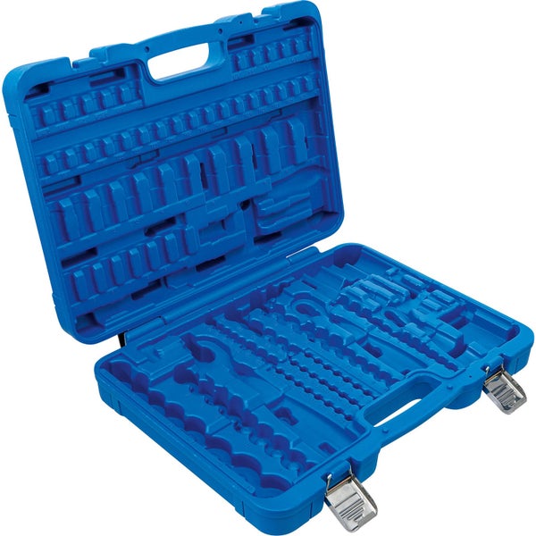 Leerer Werkzeugkoffer aus blauem Kunststoff mit passgenauen Einlagen für Werkzeuge.