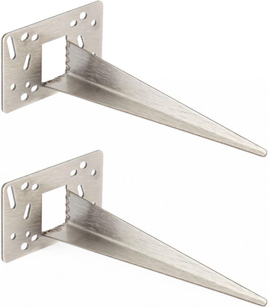 Zwei Einschlagbodenhülsen aus Metall mit rechteckiger Anschraubplatte und spitzem Dorn.