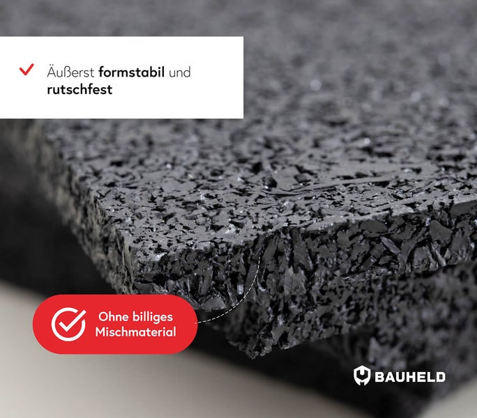 Nahaufnahme einer robusten, formstabilen und rutschfesten Gummimatte mit Bauheld Logo